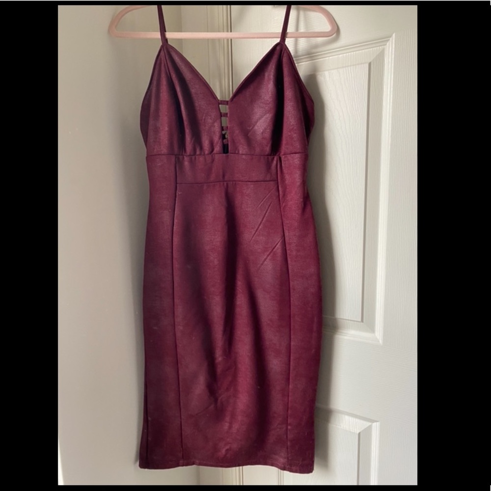 Dress - Picture 2 of 4